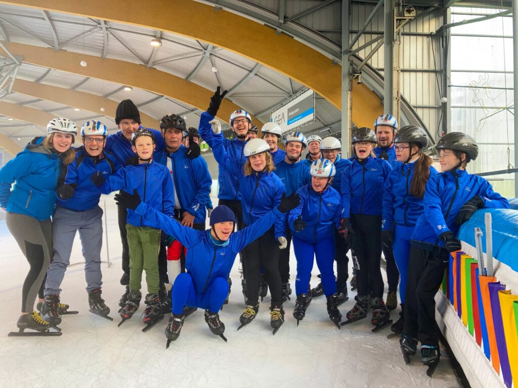 Photo of the members of the G-Sports Skating club at the Ice Rink Haarlem