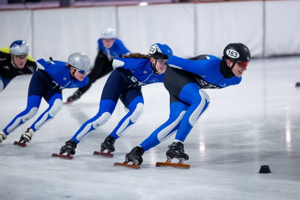 Foto von Shorttrack-Eisschnelllauftraining in Haarlem